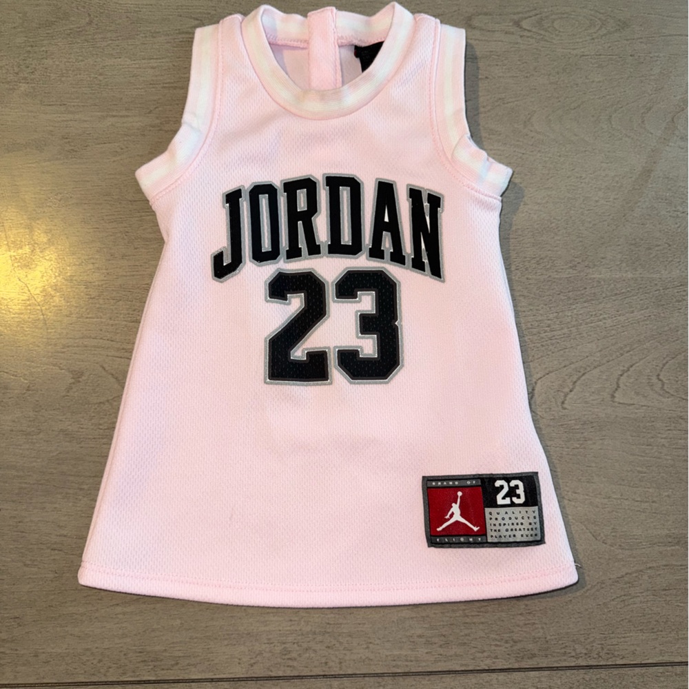 Jordan pink jersey, 12m